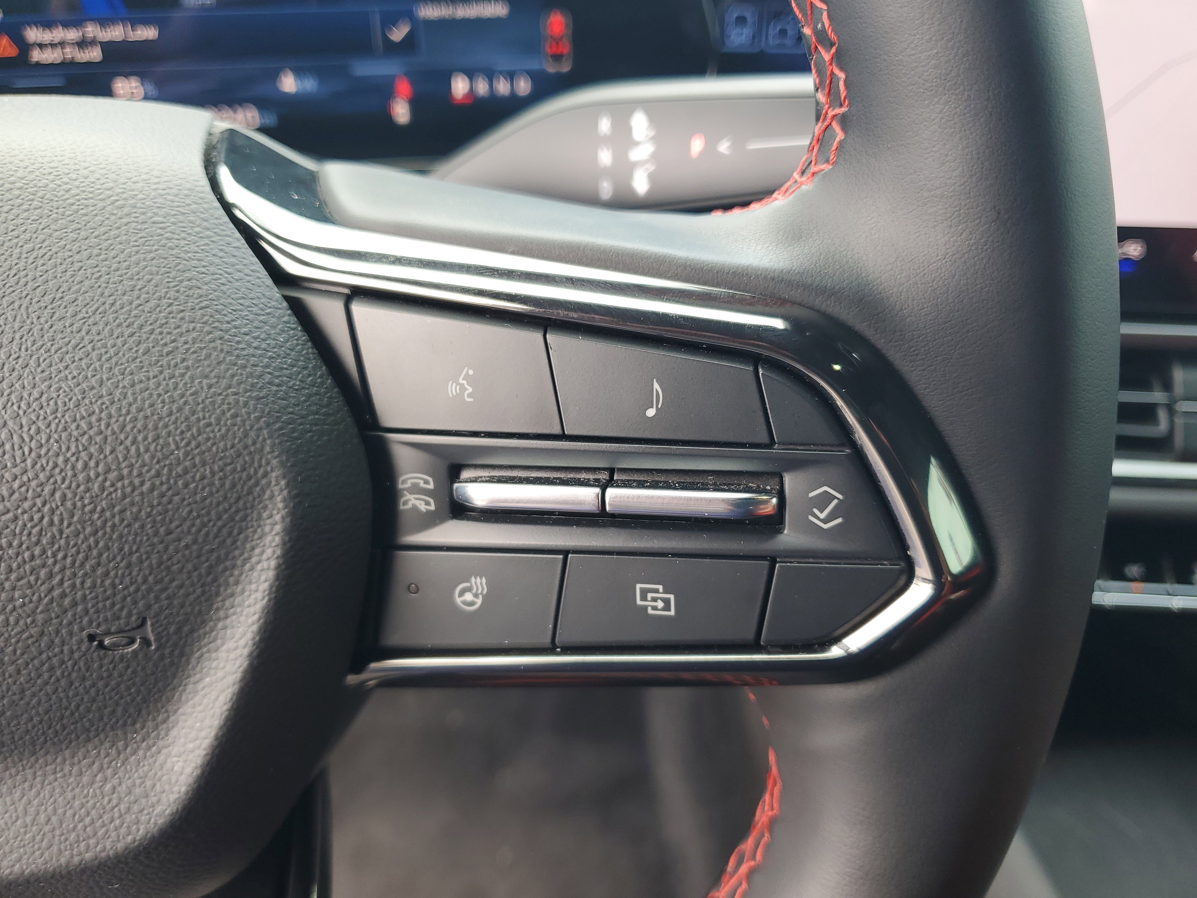Used 2024 Chevrolet Equinox EV RS FWD image 20
