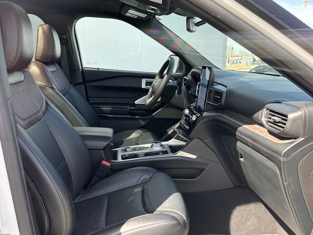 Certified 2023 Ford Explorer Platinum w/ Technology Package image 24