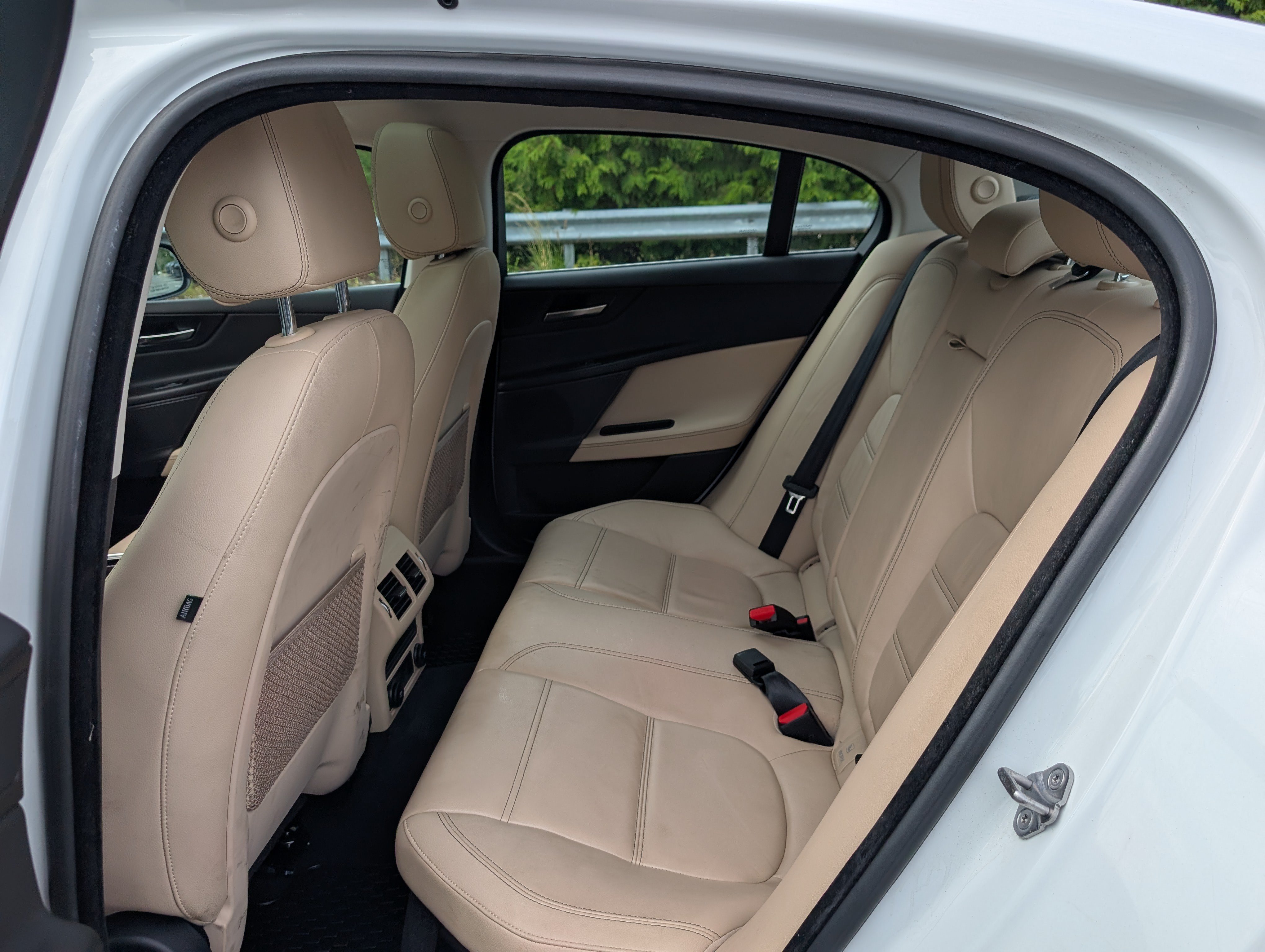 Used 2018 Jaguar XE Prestige AWD/4WD image 14