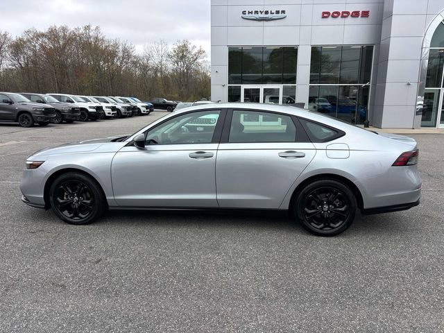 Used 2025 Honda Accord SE image 6