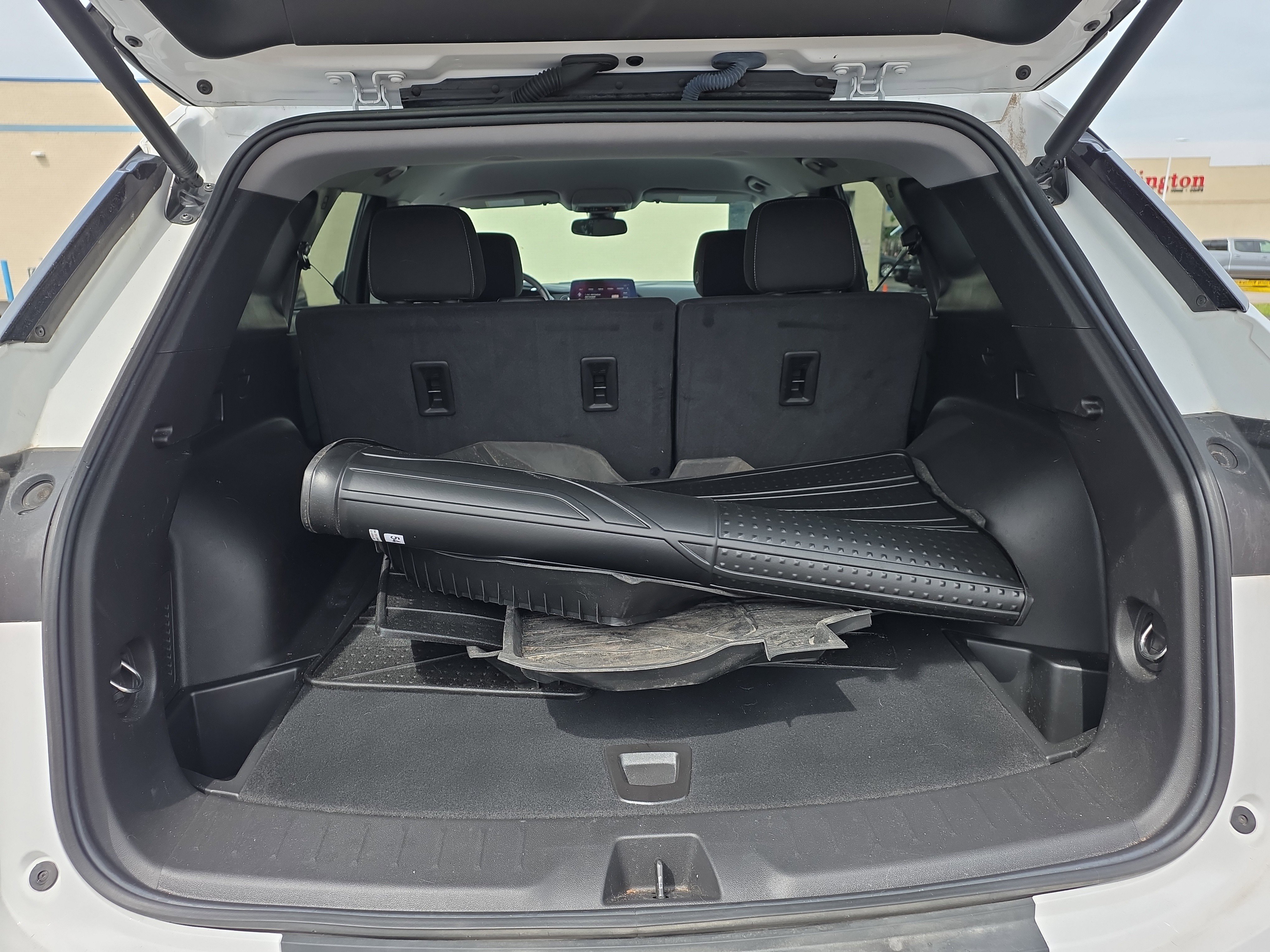 Used 2024 Chevrolet Blazer LT w/ Convenience Package FWD image 12