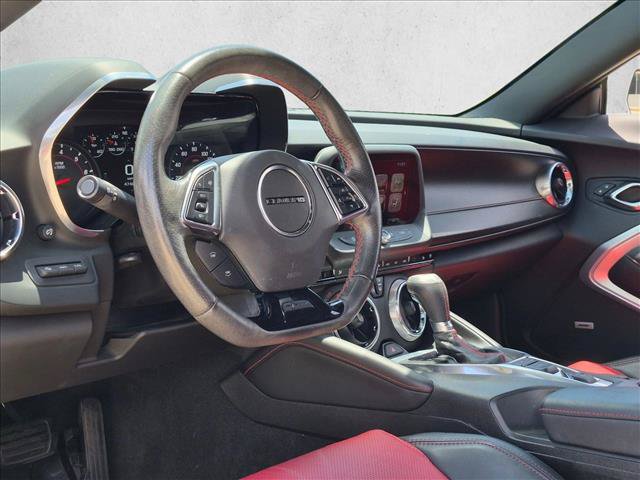 Used 2017 Chevrolet Camaro SS RWD image 9