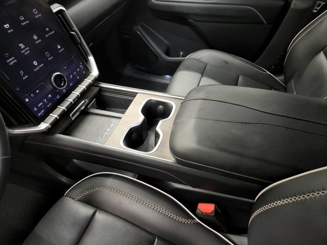 Used 2024 GMC Acadia Denali w/ Super Cruise Package FWD image 33