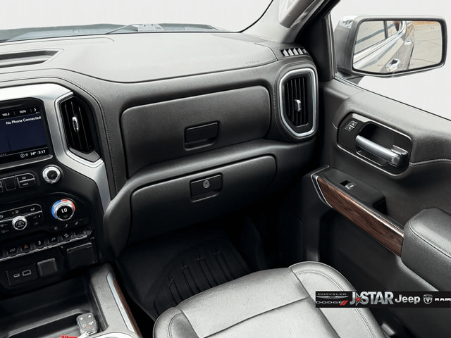 Used 2022 GMC Sierra 1500 SLT w/ SLT Premium Package AWD/4WD image 17