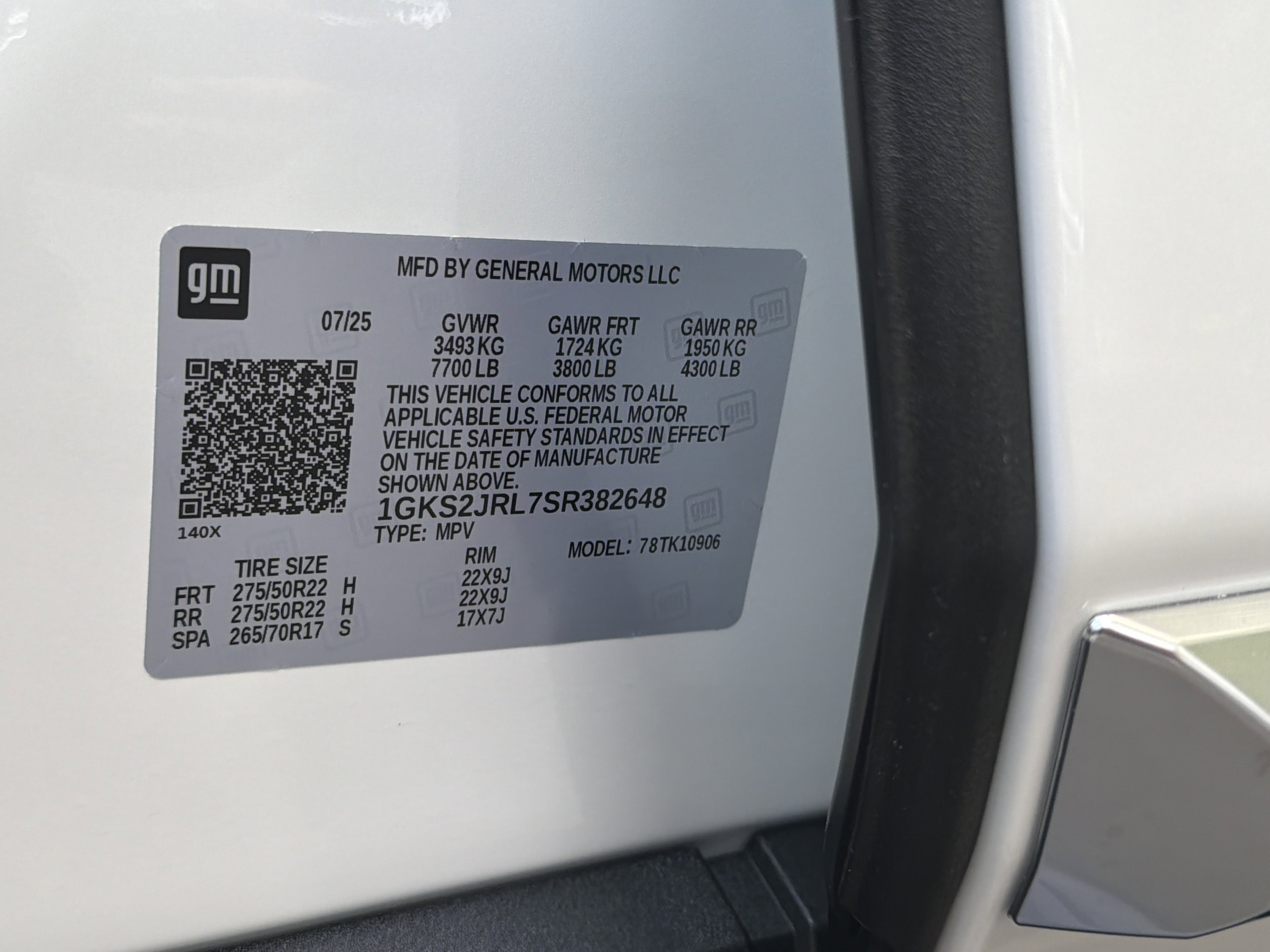 Used 2025 GMC Yukon XL Denali w/ Denali Reserve Package AWD/4WD image 37