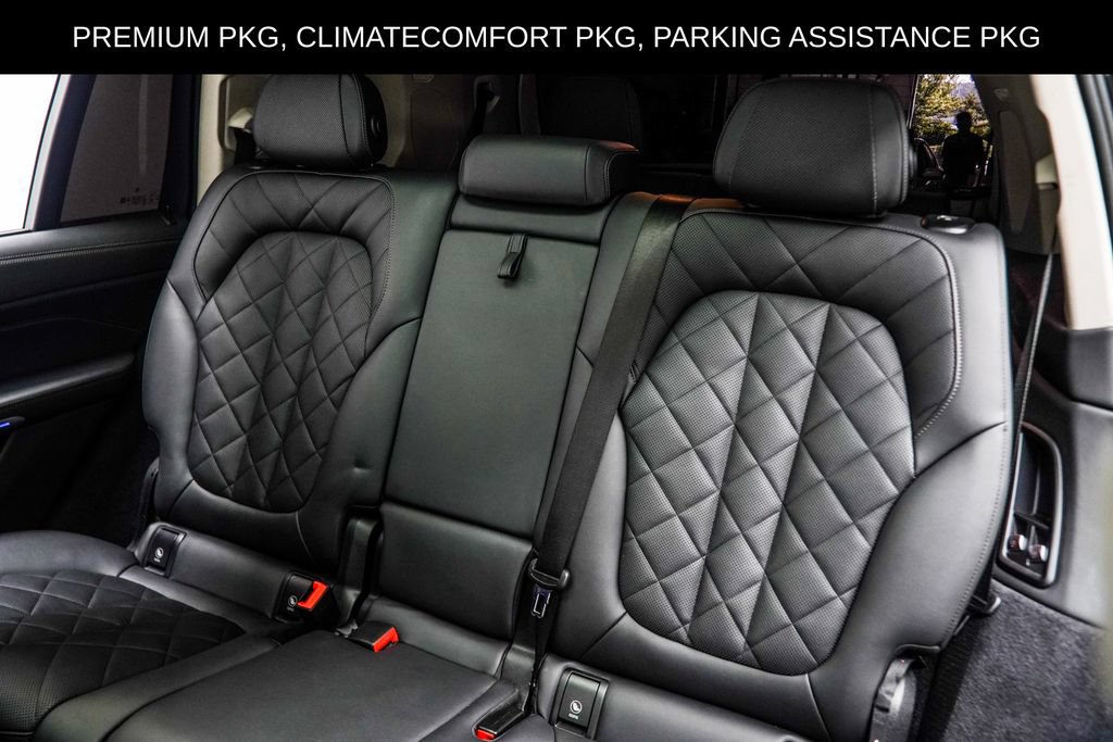 Used 2024 BMW X7 xDrive40i AWD/4WD image 44