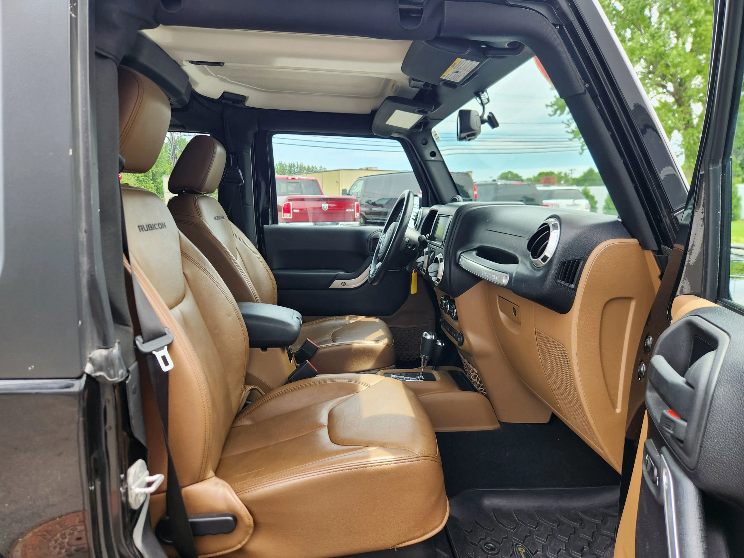 Used 2013 Jeep Wrangler Rubicon w/ Dual Top Group AWD/4WD image 31