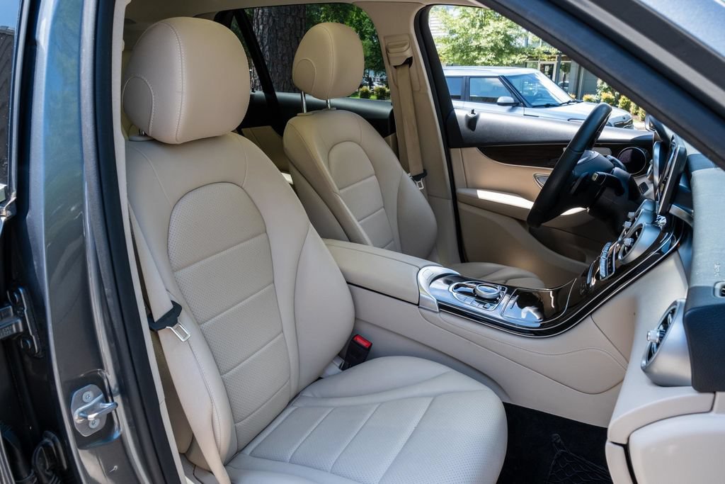 Used 2019 Mercedes-Benz GLC 300 image 31
