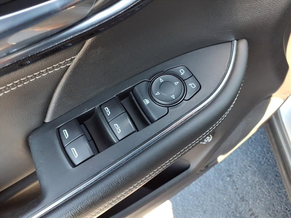 Used 2022 Buick Envision Preferred image 12