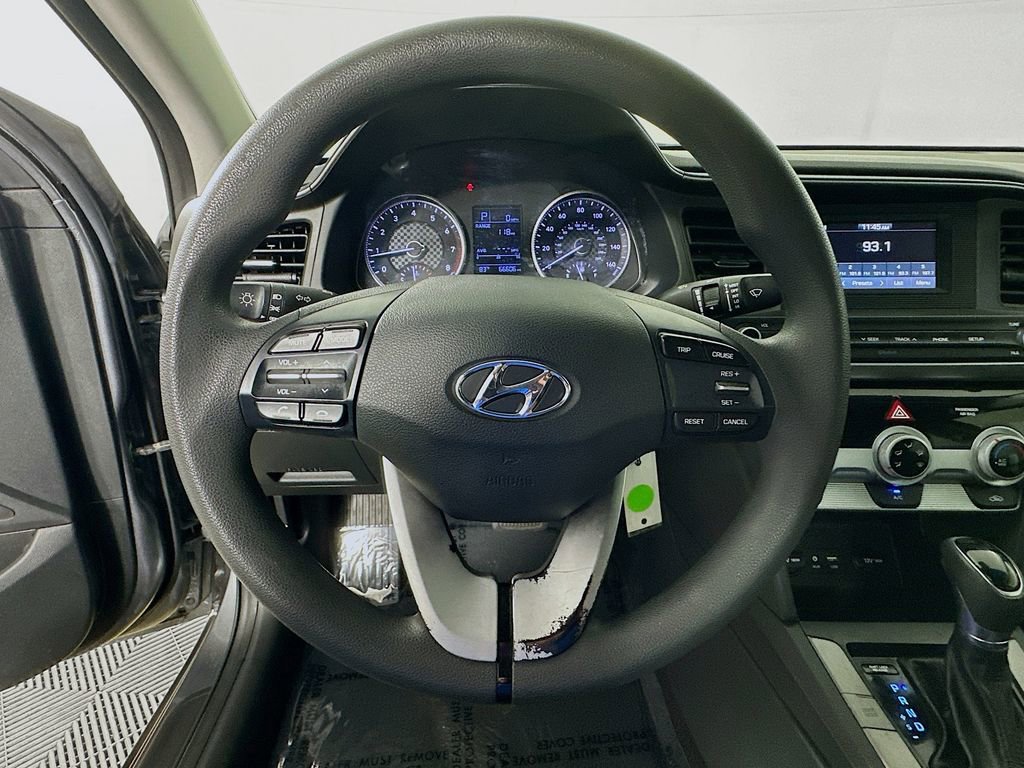 Used 2019 Hyundai Elantra SE w/ Cargo Package FWD image 13