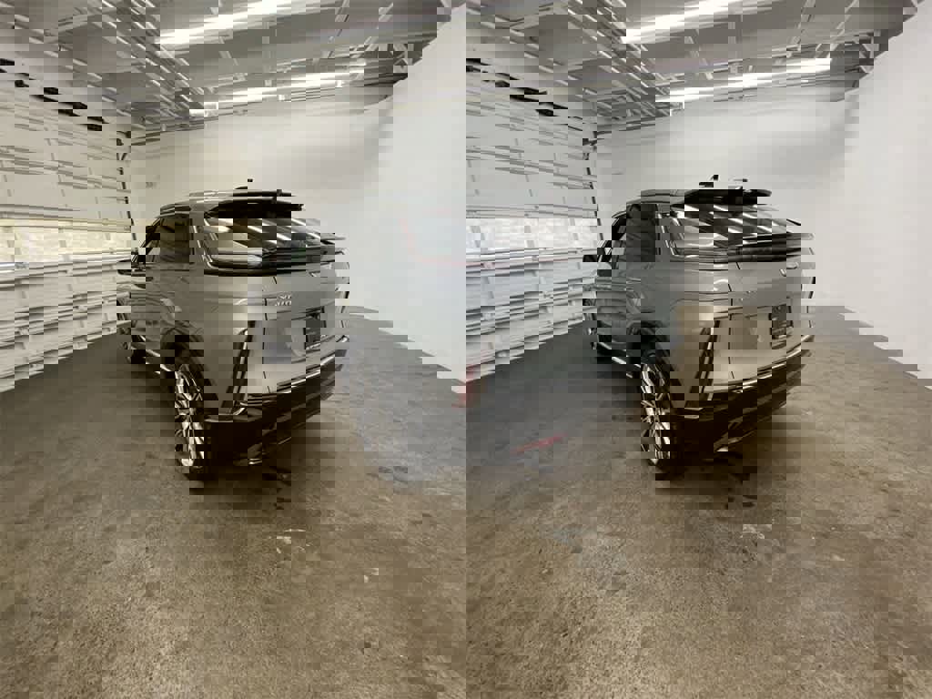 Certified 2024 Cadillac Lyriq Luxury image 4