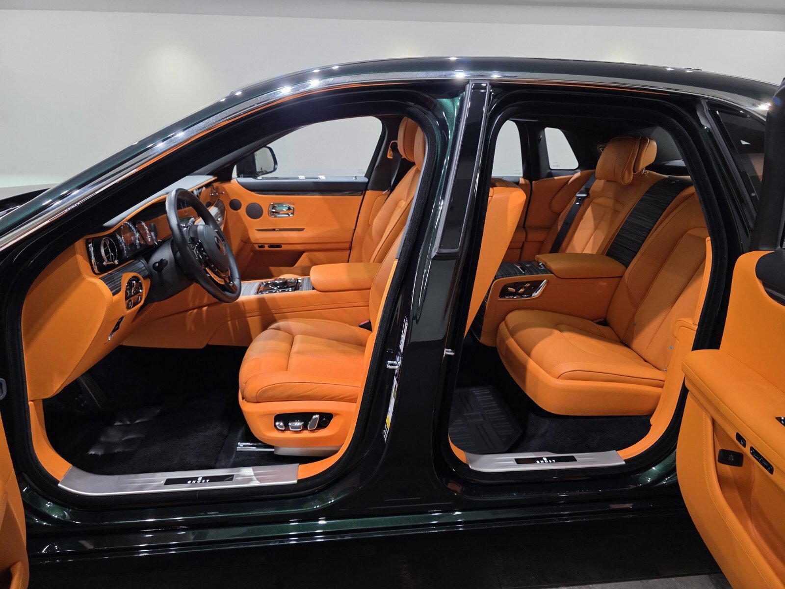 Used 2024 Rolls-Royce Ghost w/ Ghost Package AWD/4WD image 11