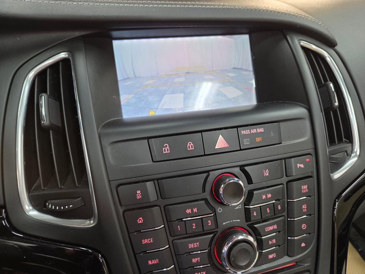 Used 2018 Buick Cascada Premium image 24