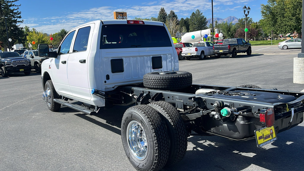 New 2027 RAM 3500 Tradesman w/ Chrome Appearance Group A AWD/4WD image 5