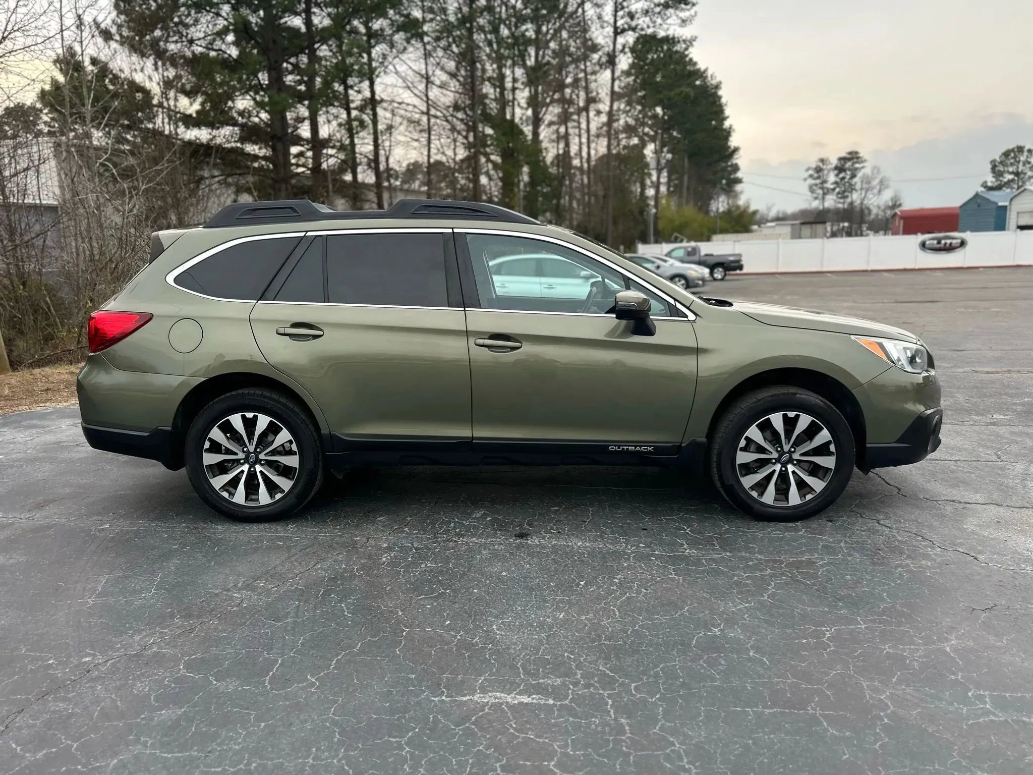 Used 2016 Subaru Outback 2.5i Limited w/ Popular Package #4 AWD/4WD image 6