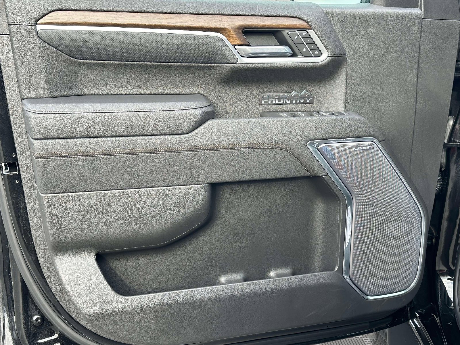 Certified 2025 Chevrolet Silverado 1500 High Country w/ Midnight Edition image 20