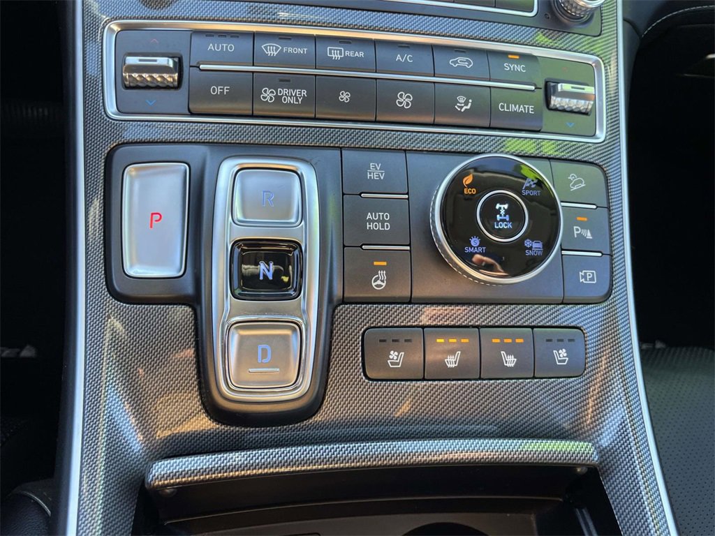 Certified 2022 Hyundai Santa Fe Limited image 31