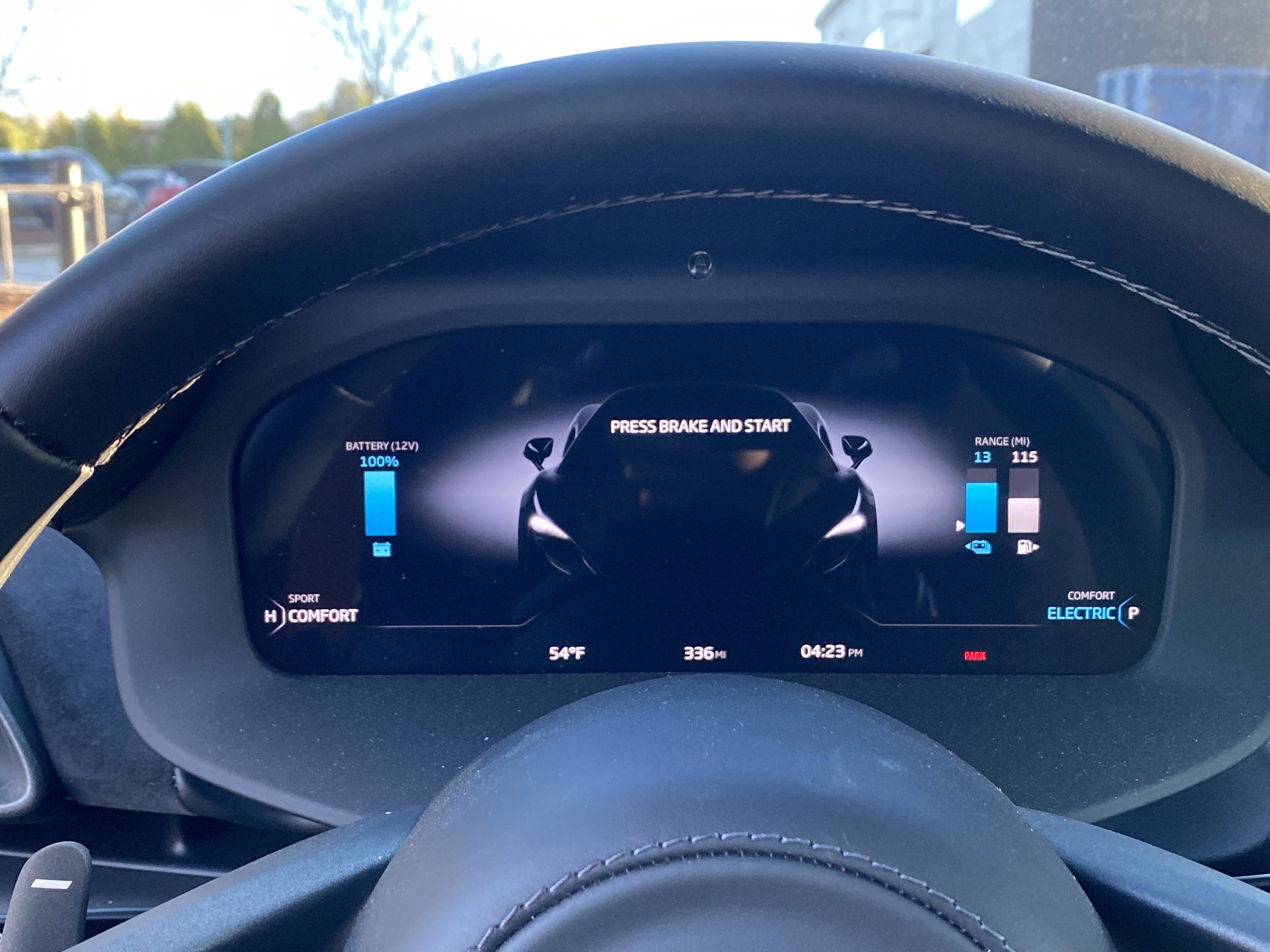 Used 2025 McLaren Artura Spider image 10