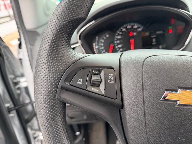 Certified 2022 Chevrolet Trax LS w/ Tint and Cruise Package image 18