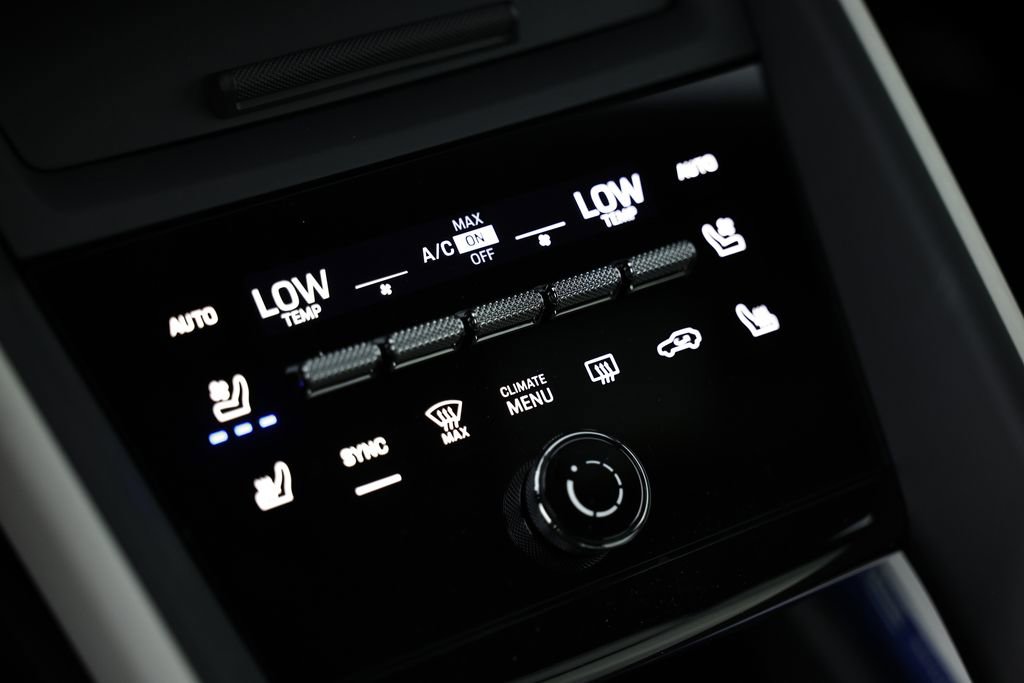 New 2026 Porsche Macan 4 Electric image 42