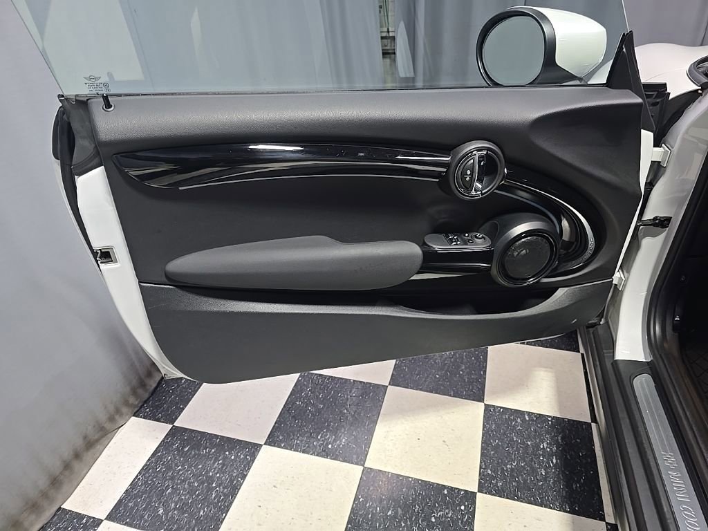 Used 2024 MINI Cooper SE image 13