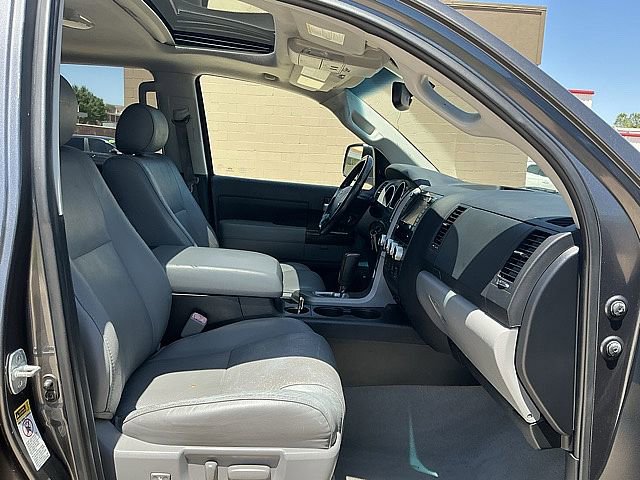 Used 2011 Toyota Tundra Limited w/ Platinum Pkg RWD image 11
