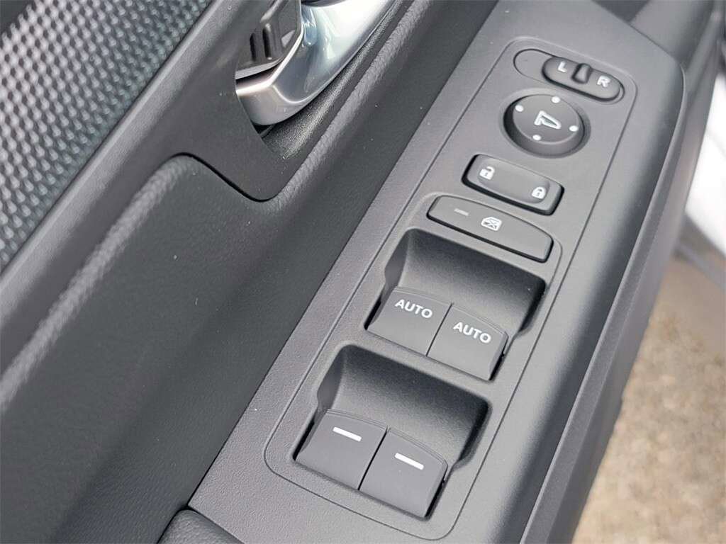 Used 2023 Honda CR-V Sport image 30