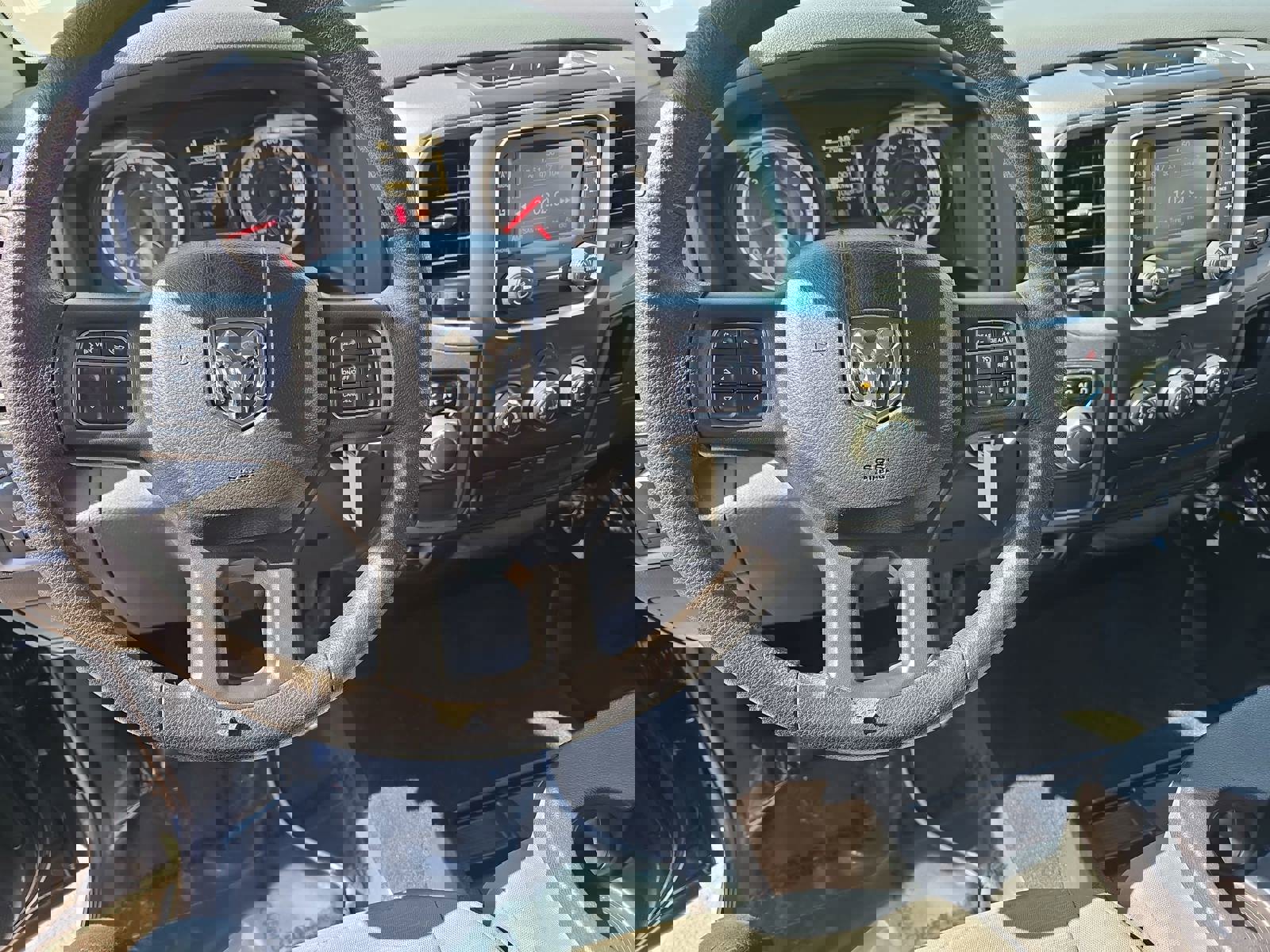 Used 2017 RAM 1500 Express w/ Express Value Package image 18