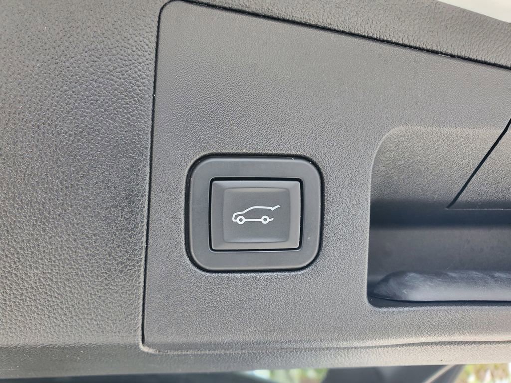 Used 2019 Cadillac XT5 Luxury FWD image 9