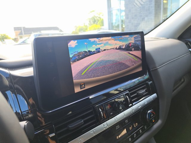 Used 2026 Nissan Pathfinder SV FWD image 14