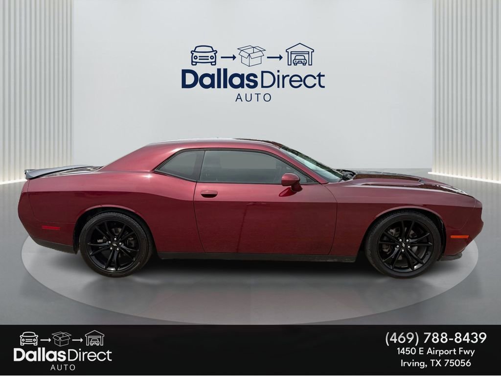 Used 2018 Dodge Challenger SXT w/ Blacktop Package RWD image 5
