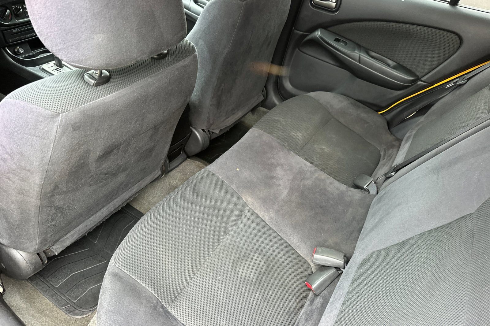 Used 2006 Nissan Sentra SE-R w/ (J01) Sunroof Pkg FWD image 13