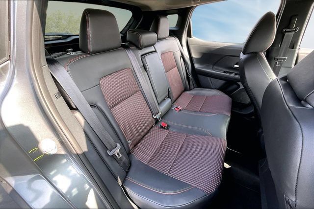 New 2026 Nissan Kicks SR w/ Cold Weather Package FWD image 9