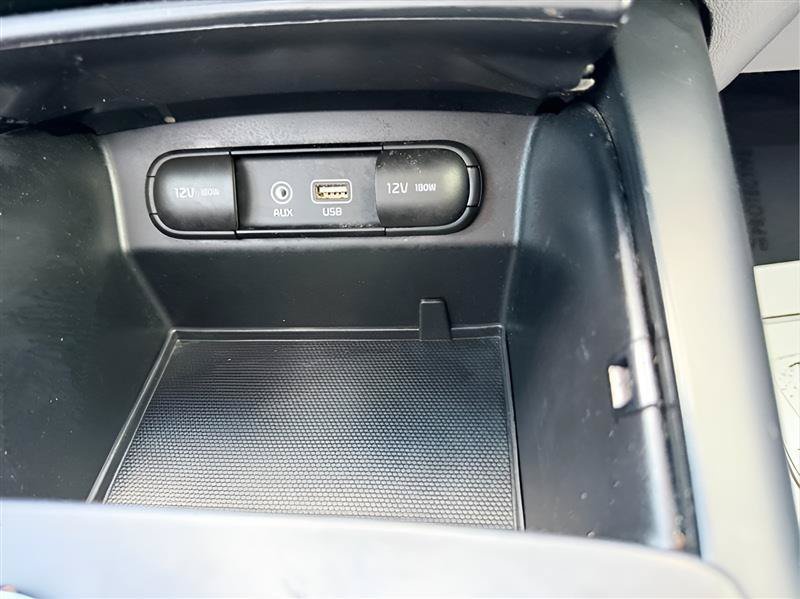 Used 2020 Kia Sorento FWD V6 image 45