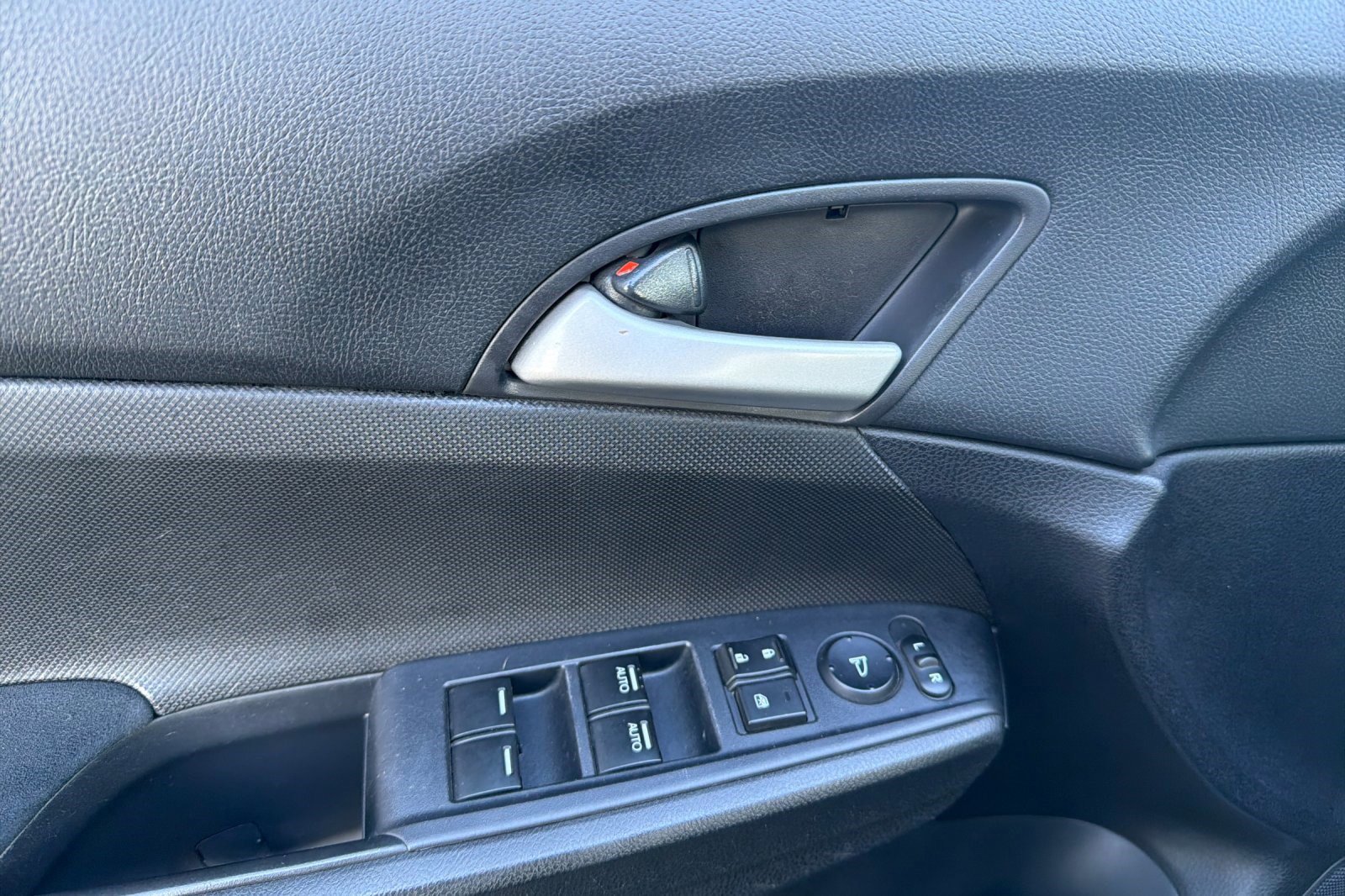 Used 2012 Honda Accord LX image 12