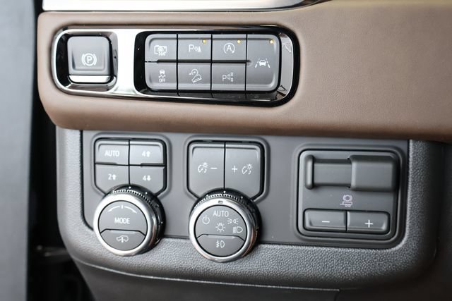 New 2026 GMC Yukon XL Denali Ultimate AWD/4WD image 27