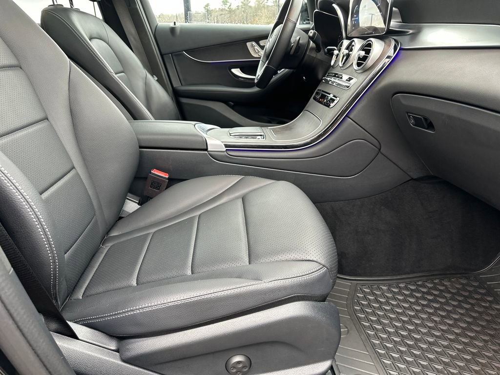 Certified 2022 Mercedes-Benz GLC 300 GLC 300 w/ Premium Package Lite image 37