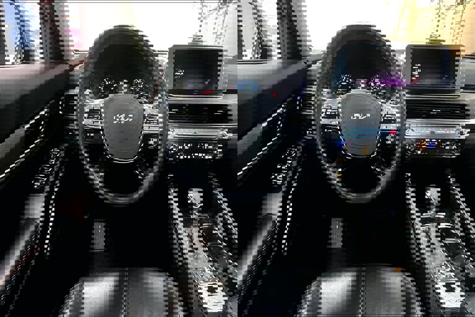 Used 2022 Kia Telluride EX w/ EX Premium Package image 13