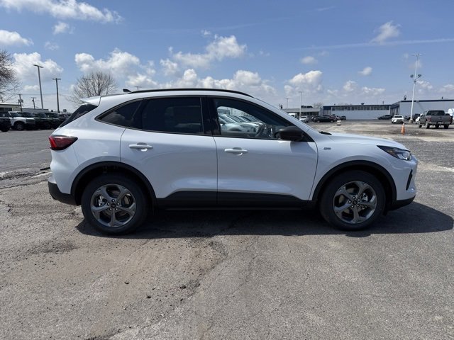 New 2025 Ford Escape ST-Line w/ Equipment Group 301A image 10