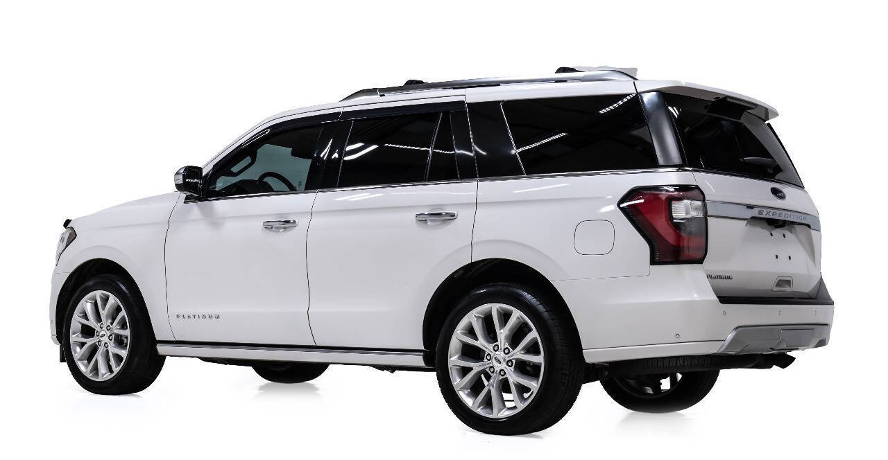 Used 2018 Ford Expedition Platinum RWD image 4