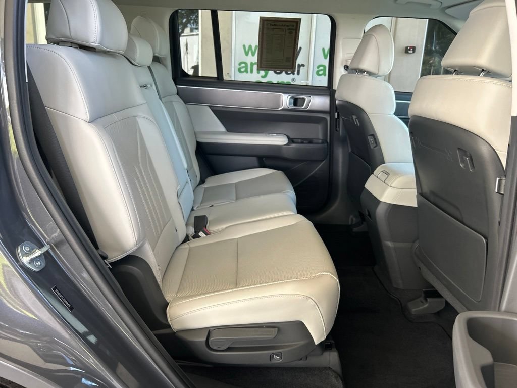 Used 2025 Hyundai Santa Fe SEL FWD image 24