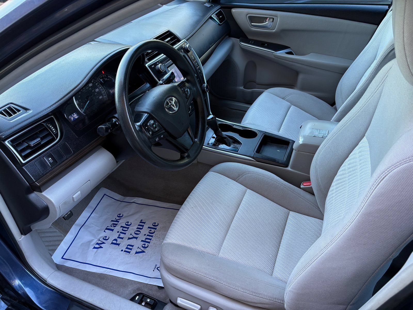 Used 2015 Toyota Camry LE FWD image 10