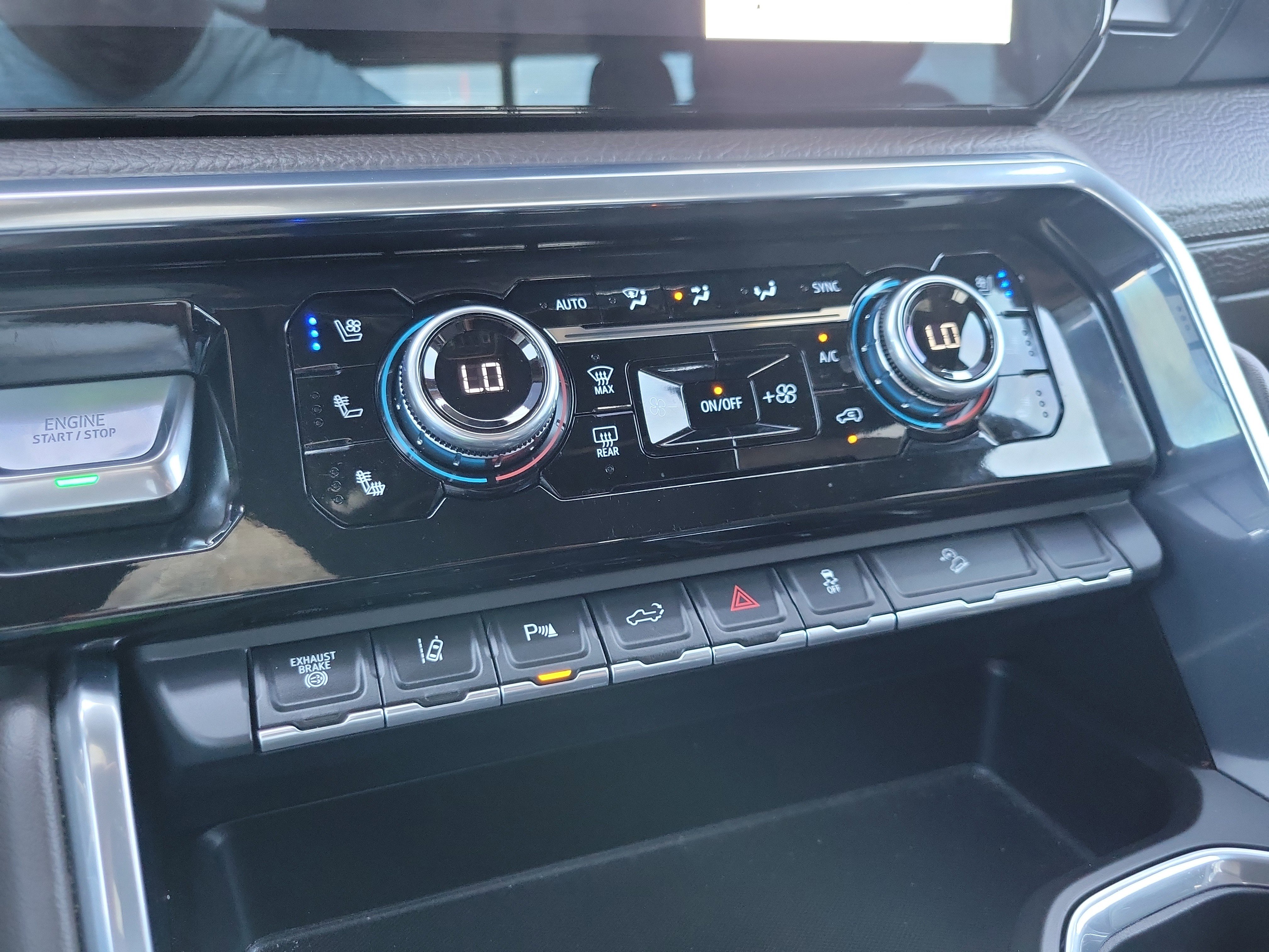 Certified 2024 GMC Sierra 2500 Denali w/ Denali Reserve Package image 27