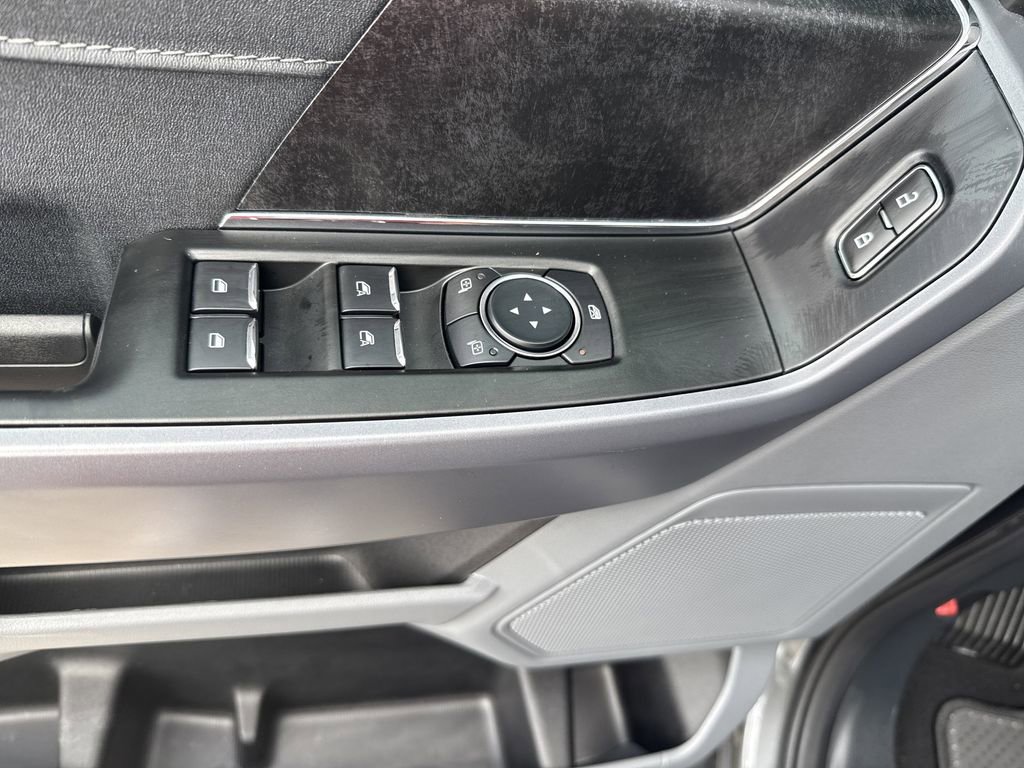New 2025 Ford F150 Lightning XLT image 11