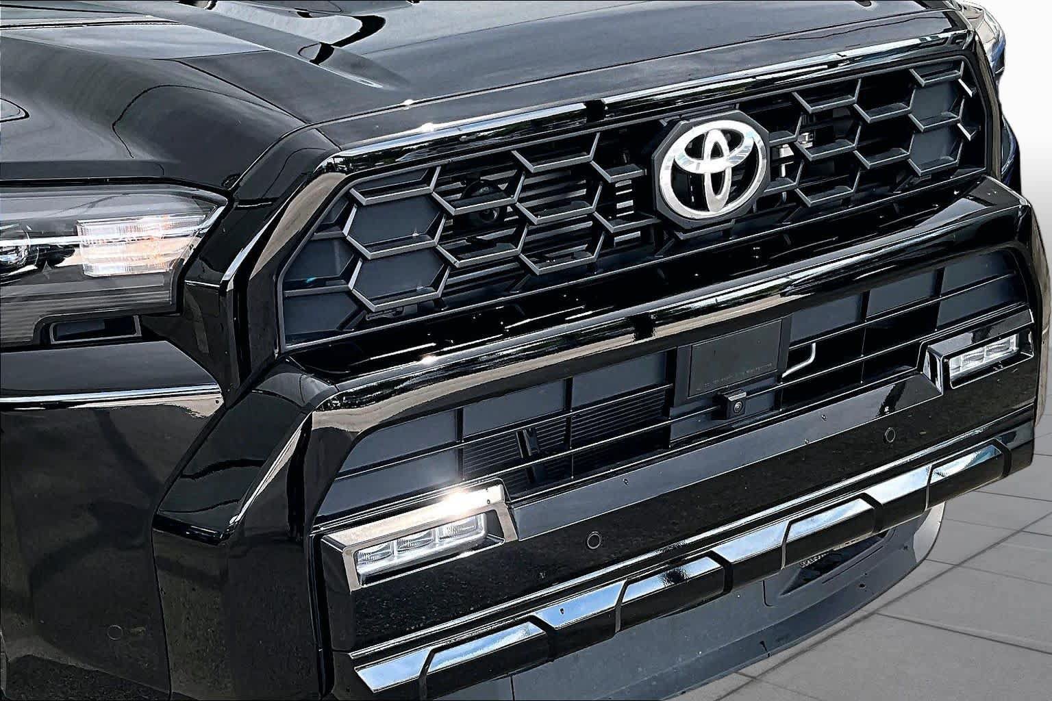 Used 2025 Toyota 4Runner TRD Sport Premium w/ Tow Technology Package AWD/4WD image 29