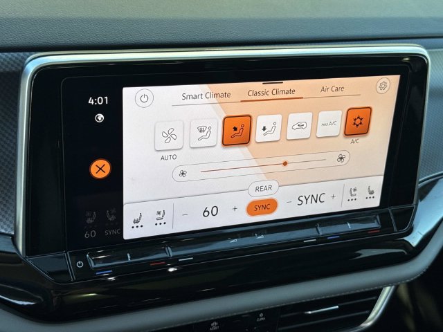 Certified 2024 Volkswagen Atlas Peak Edition SE AWD/4WD image 14