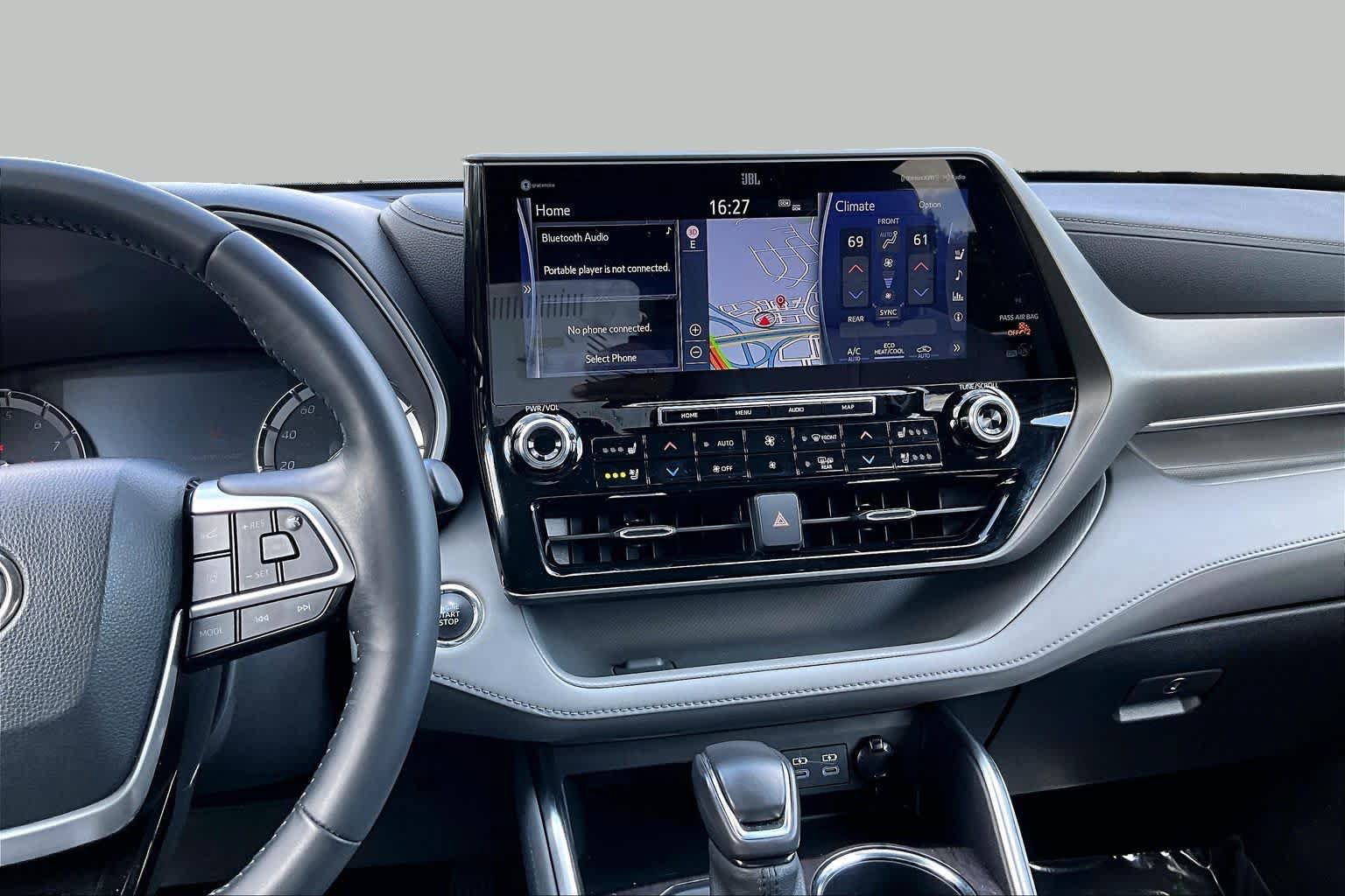 Used 2022 Toyota Highlander Limited AWD/4WD image 12