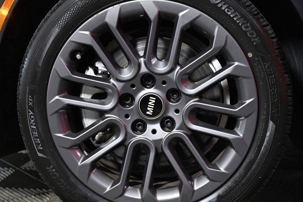 Certified 2025 MINI Cooper 2-Door Hardtop FWD image 29