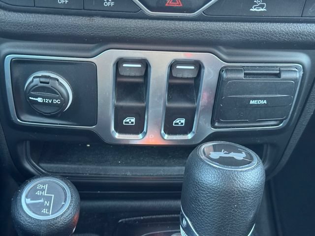 Certified 2025 Jeep Wrangler Sport AWD/4WD image 34