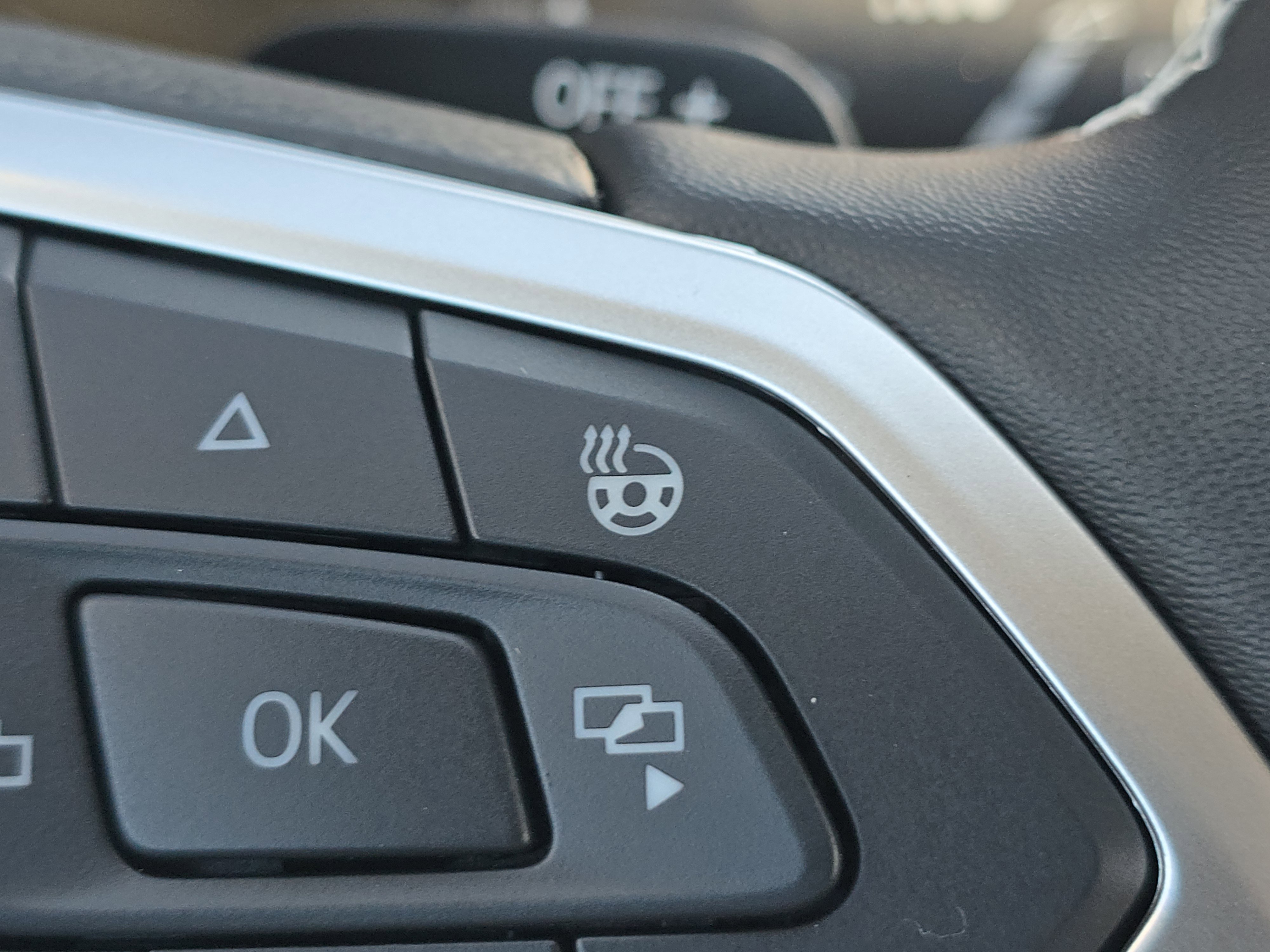 New 2026 Volkswagen Atlas SE image 13